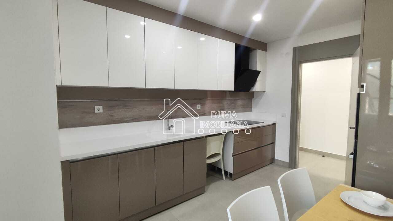 e9df71a7-ec12-4da9-8eb6-f1de9096033d