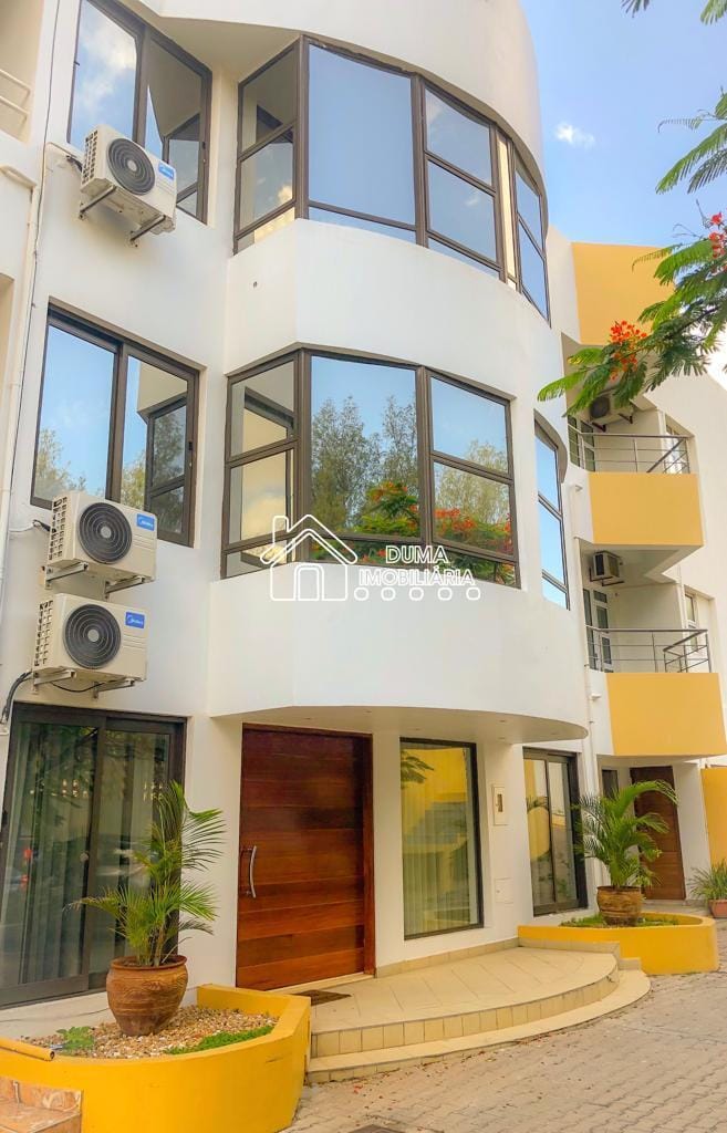 463107940_1205505234033048_8398193846215852554_n