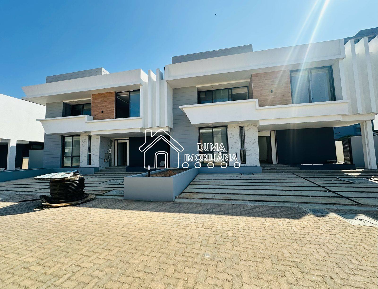 493292371_1345664280017142_182393734753824644_n