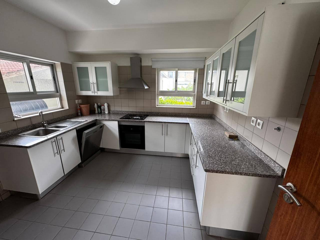 592744818_1521767052406863_4875534486594998563_n