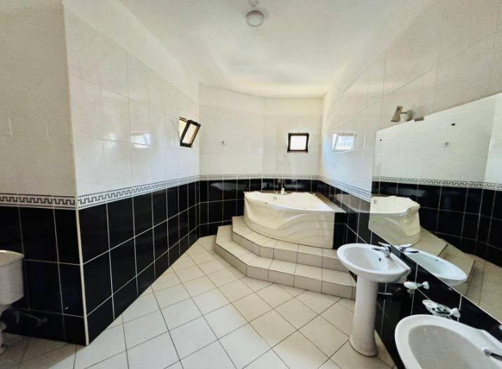 650248592_1598933108023590_7646201907211148905_n