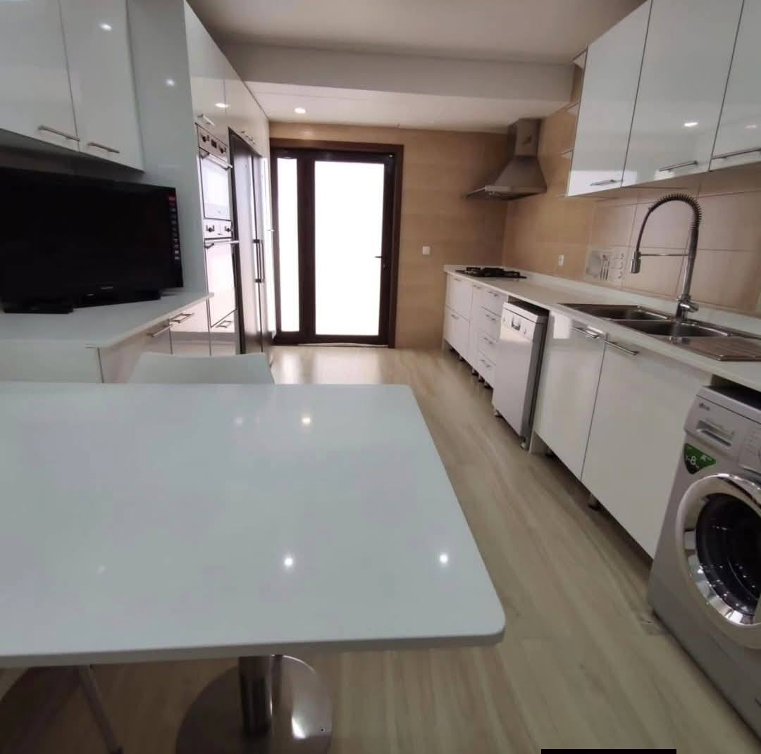 653813380_1606095170640717_6474227806439790067_n